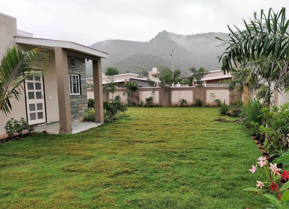 Nine Hill Villa - 2Bhk Private Villa With Pool Udaipur Ngoại thất bức ảnh
